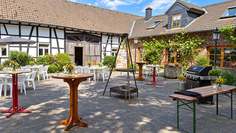 Eingangsbereich und Innenhof
